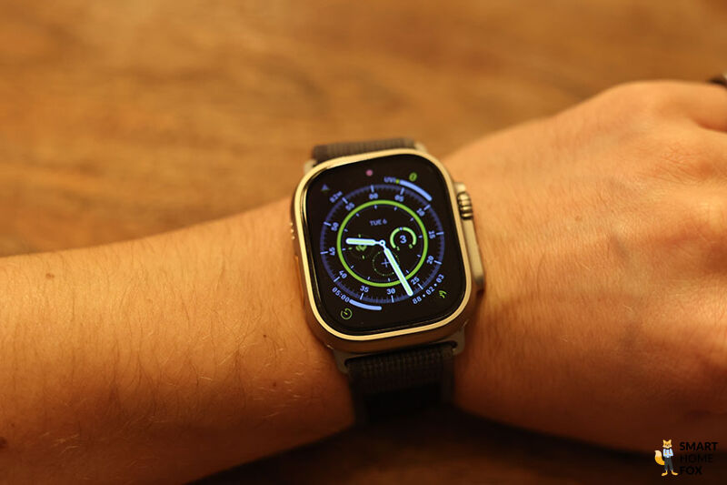 Циферблат Wayfinder на Apple Watch Ultra.